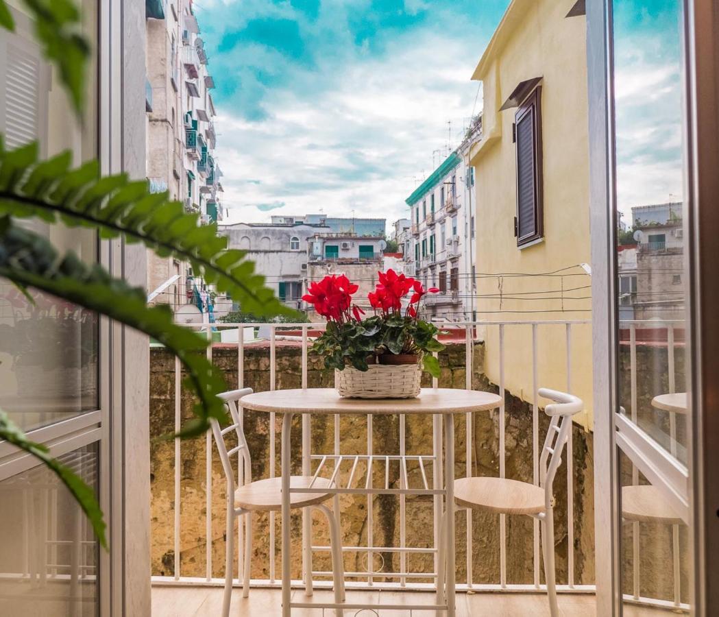 Apartament Chiaia Premium Flat, Naples Center, Near Seaside Zewnętrze zdjęcie